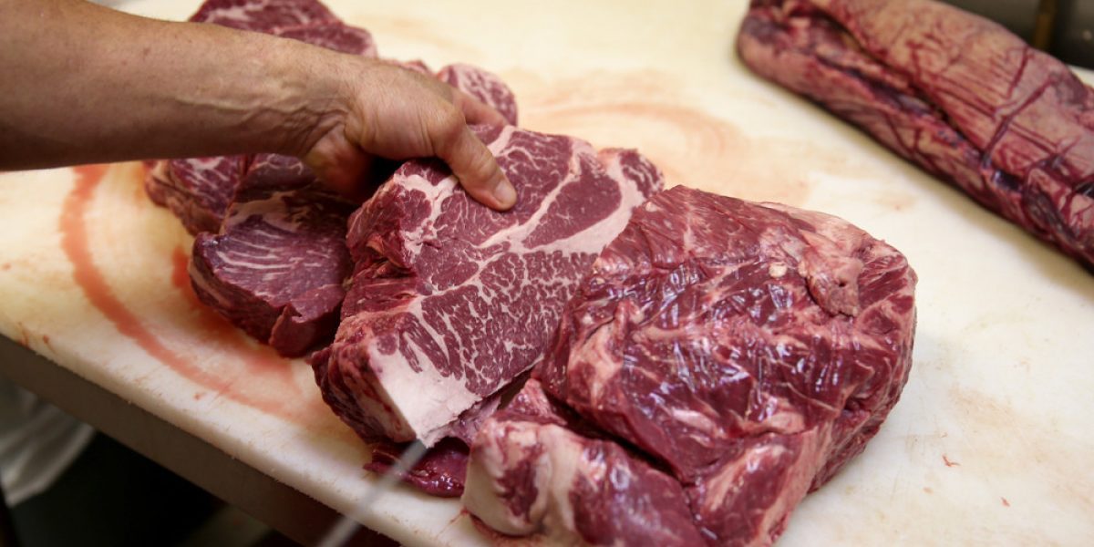 Veterinario advierte el riesgo de consumir carne de caballo durante festividades capitalinas