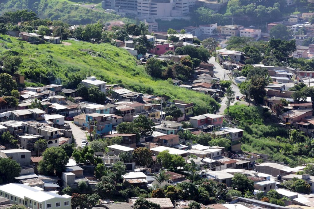 Sociólogo: Proyecciones indican que Honduras alcanzará más del 75% de su población con índices de pobreza