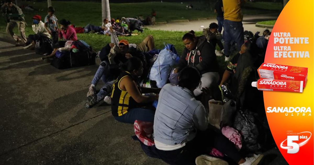 Hondureños dicen que parten en caravana por falta de empleo y "los gobiernos solo sirven para robar y tienen hundido al país"
