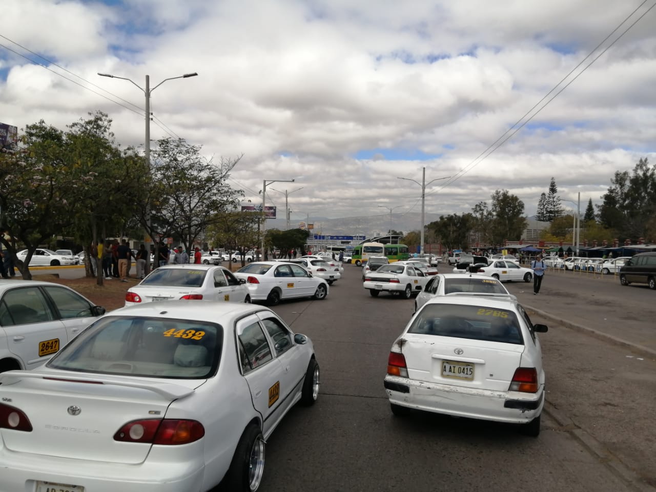 "El Gobierno no cree que esto va a ser un caos”, dice dirigente ante paro de transporte de taxis